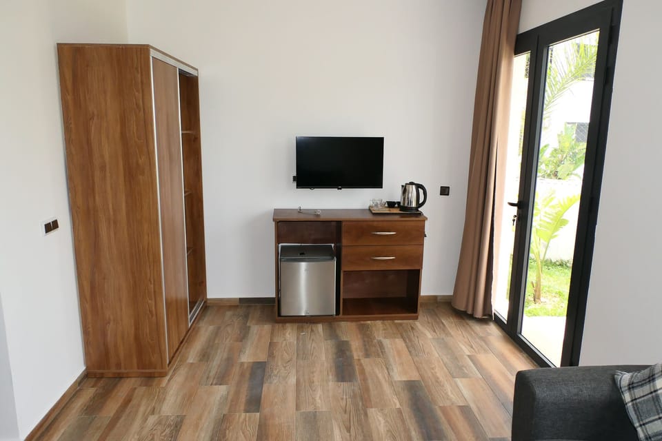 Superior Room | Minibar, WiFi (free), bed sheets