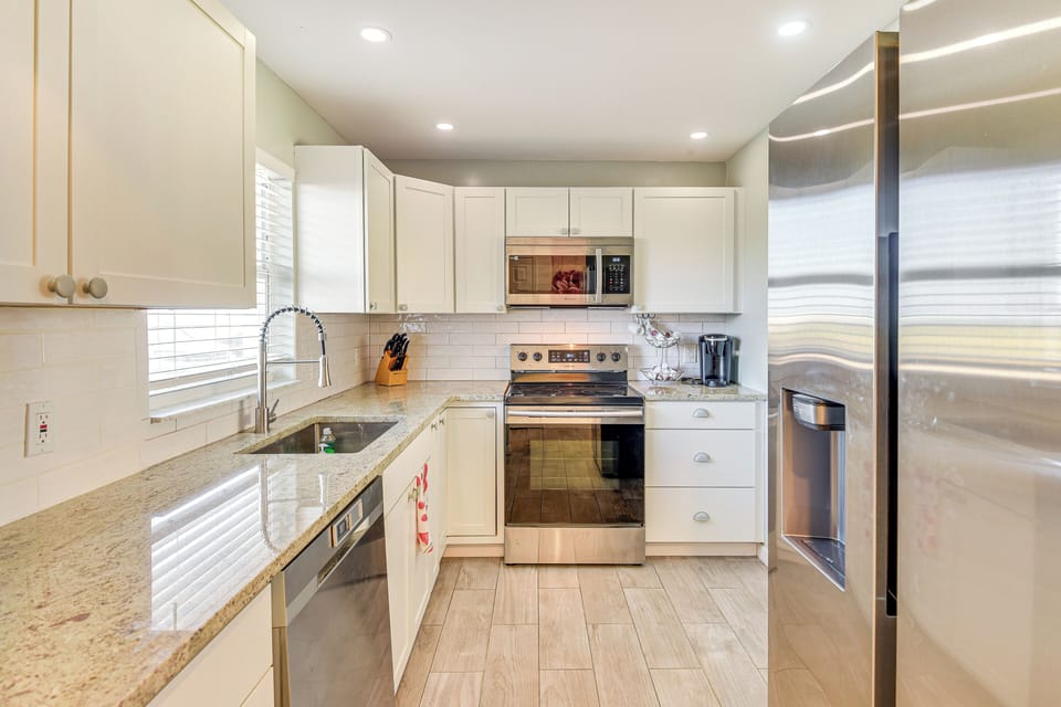Kitchen | Coffee Maker | Toaster