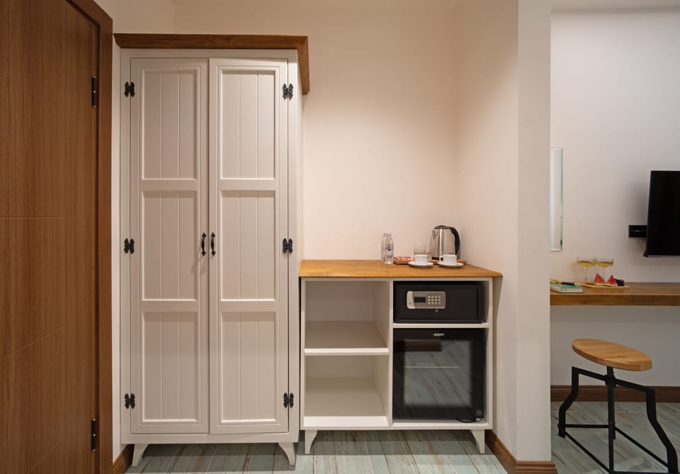 Deluxe Room | Safe