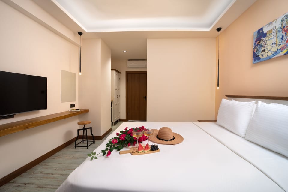 Superior Room | Minibar, individually decorated, laptop workspace, soundproofing