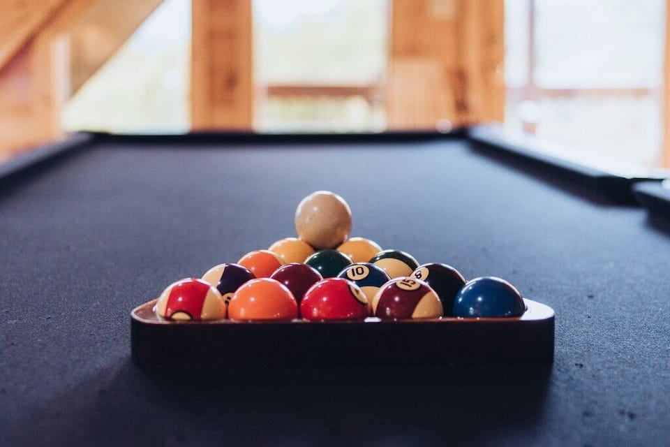 Luxury Lookout's pool table