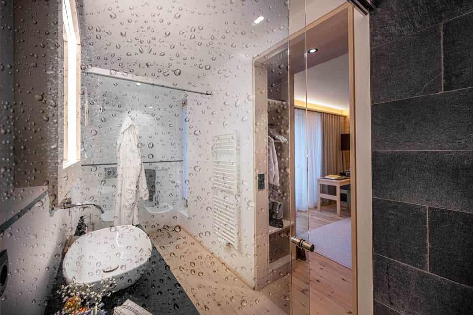 Junior Double Room | Bathroom
