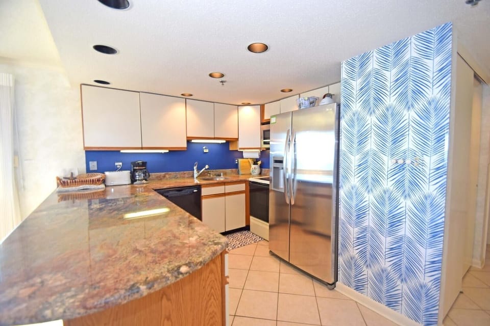 Condo, 3 Bedrooms | Private kitchen | Coffee/tea maker, fridge, toaster