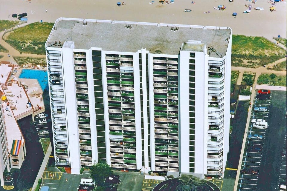 Condo, 2 Bedrooms | Exterior