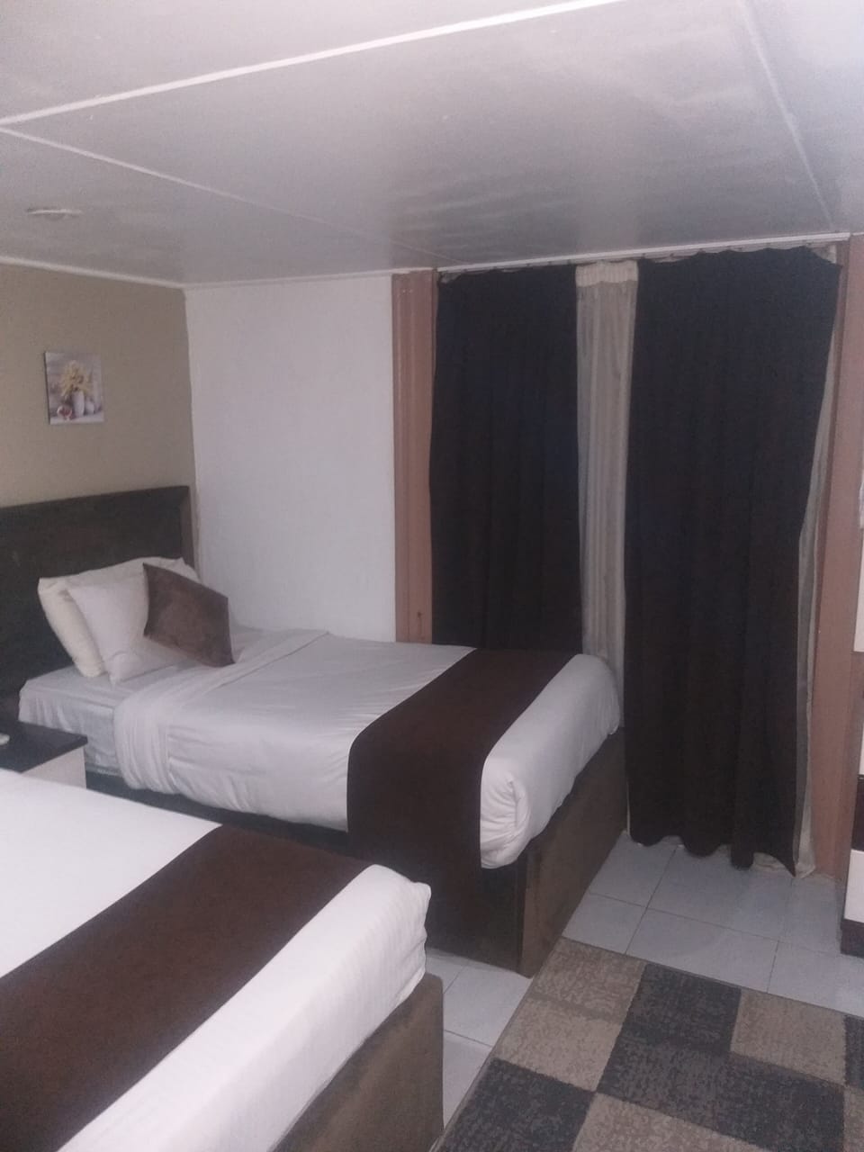 Comfort Room | Egyptian cotton sheets, premium bedding, minibar, individually decorated
