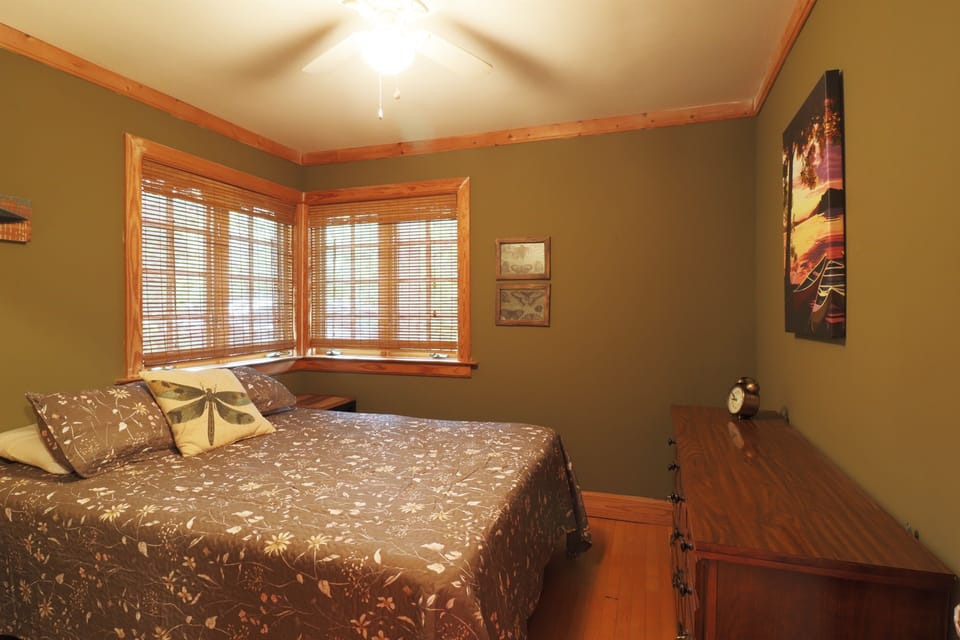 Queen Bed #1