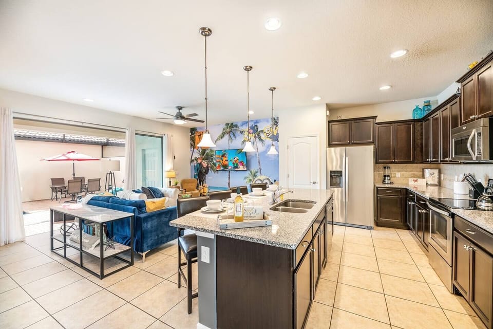 Main Lounge Kitchen, Open Floor Plan