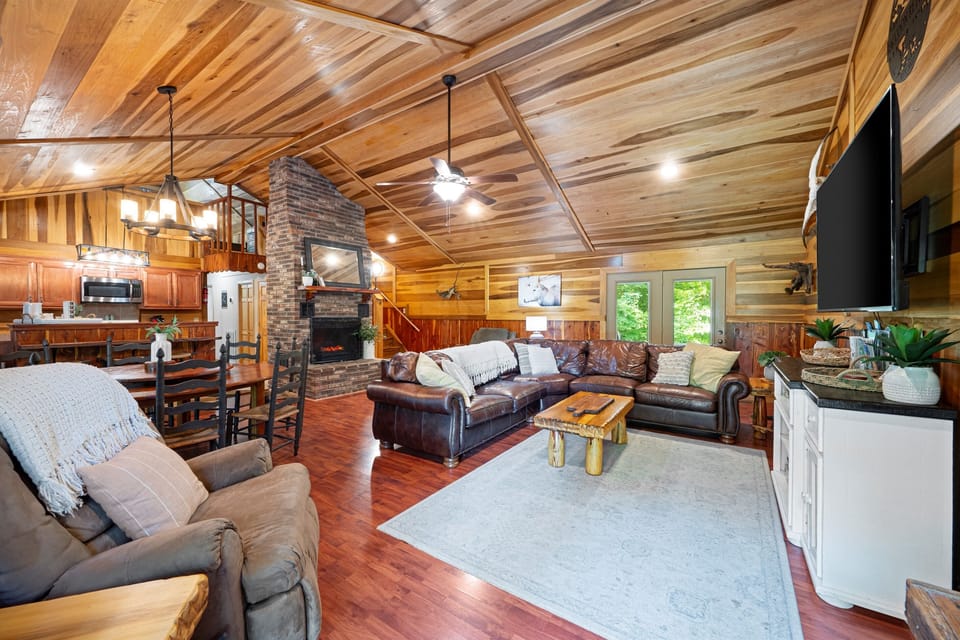 Living Room | Electric Fireplace | Sitting Area