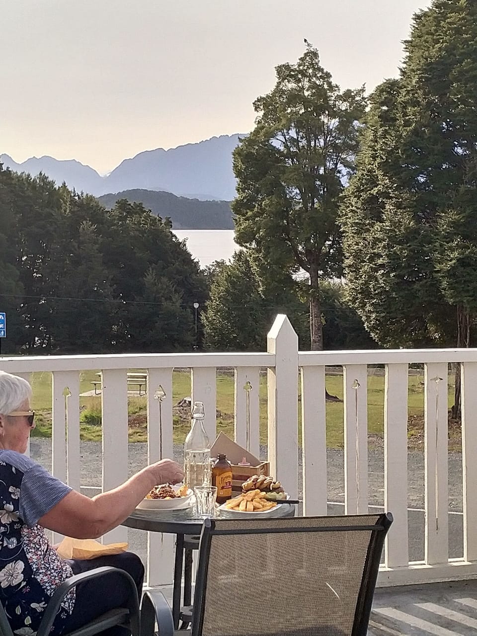 Manapouri restaurant and bar 