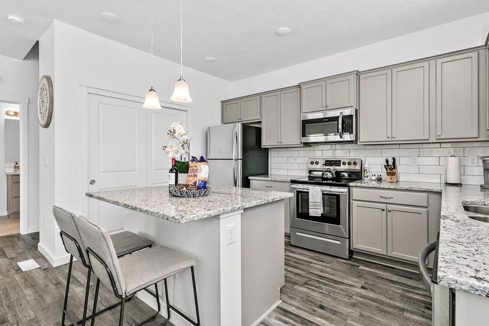 large open full kitchen, fully stocked 