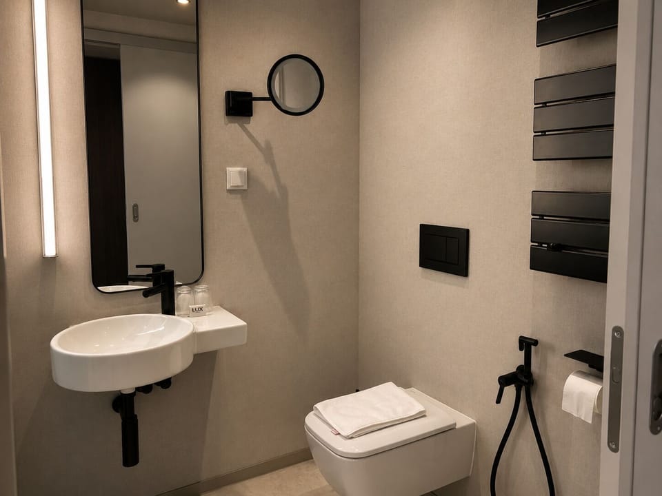Standard Double Room | Bathroom | Slippers, towels