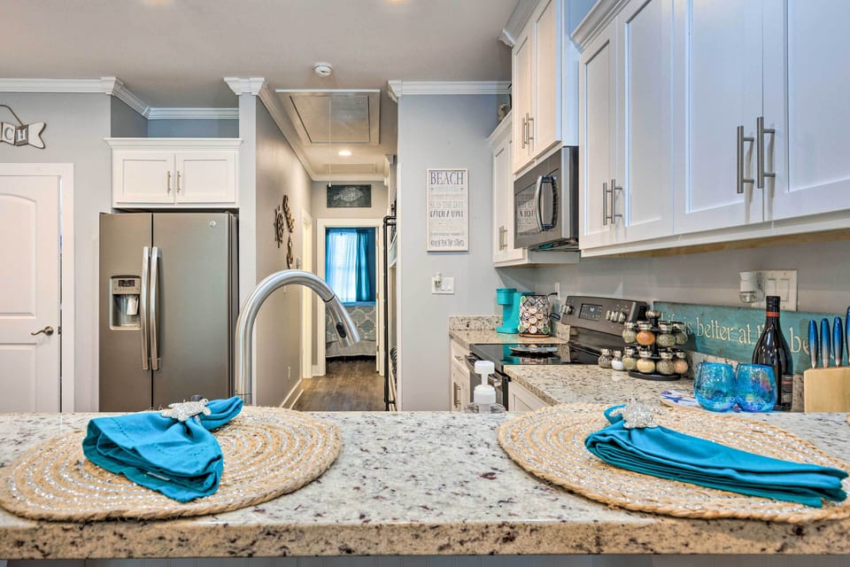 Kitchen | Fully Equipped | Cooking Basics | Coffee Maker | Toaster