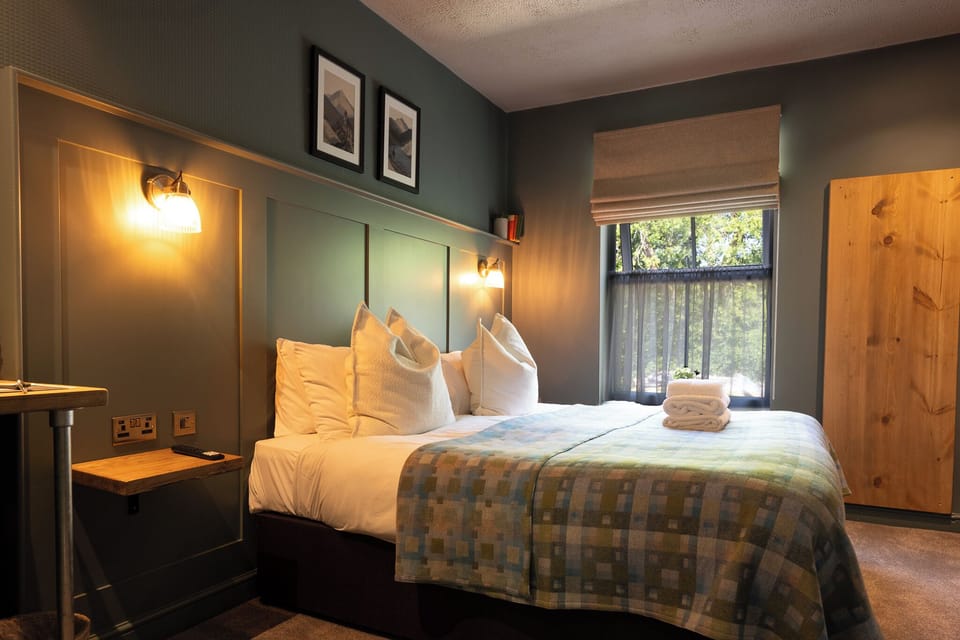 Comfort Double Room | Desk, iron/ironing board, free WiFi, bed sheets