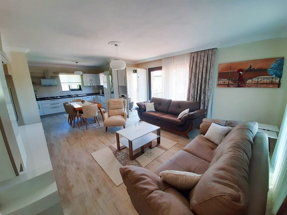 Family Duplex | Minibar, in-room safe, soundproofing, free WiFi