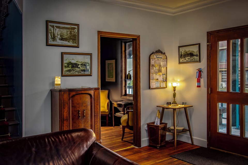 Parlor (4)