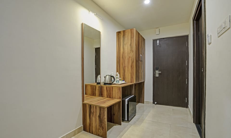Premium Double Room | Individually decorated, individually furnished, desk, laptop workspace