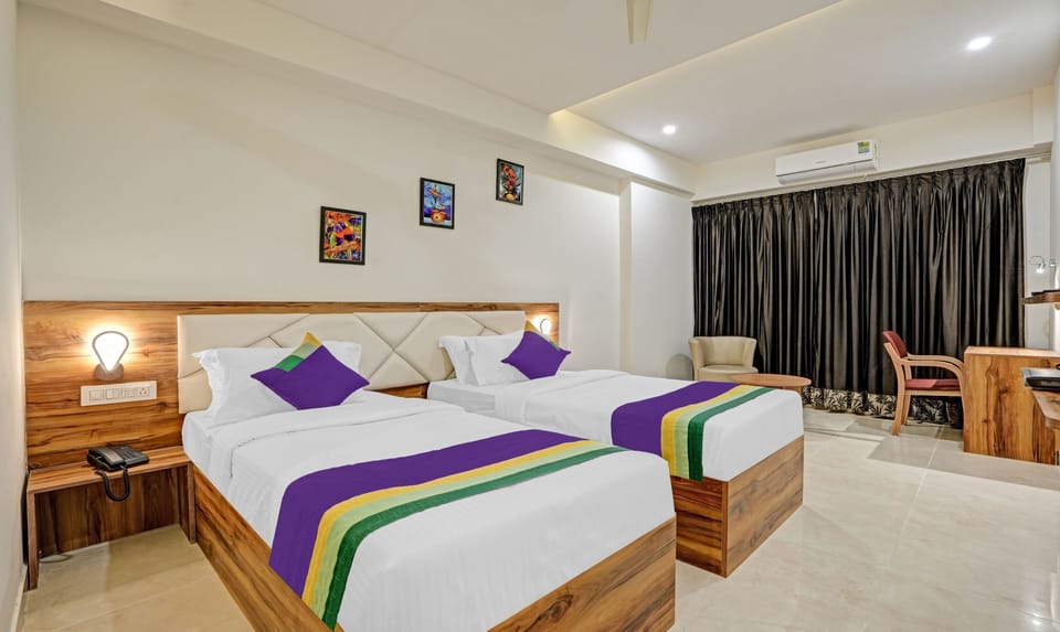 Premium Double Room | Individually decorated, individually furnished, desk, laptop workspace