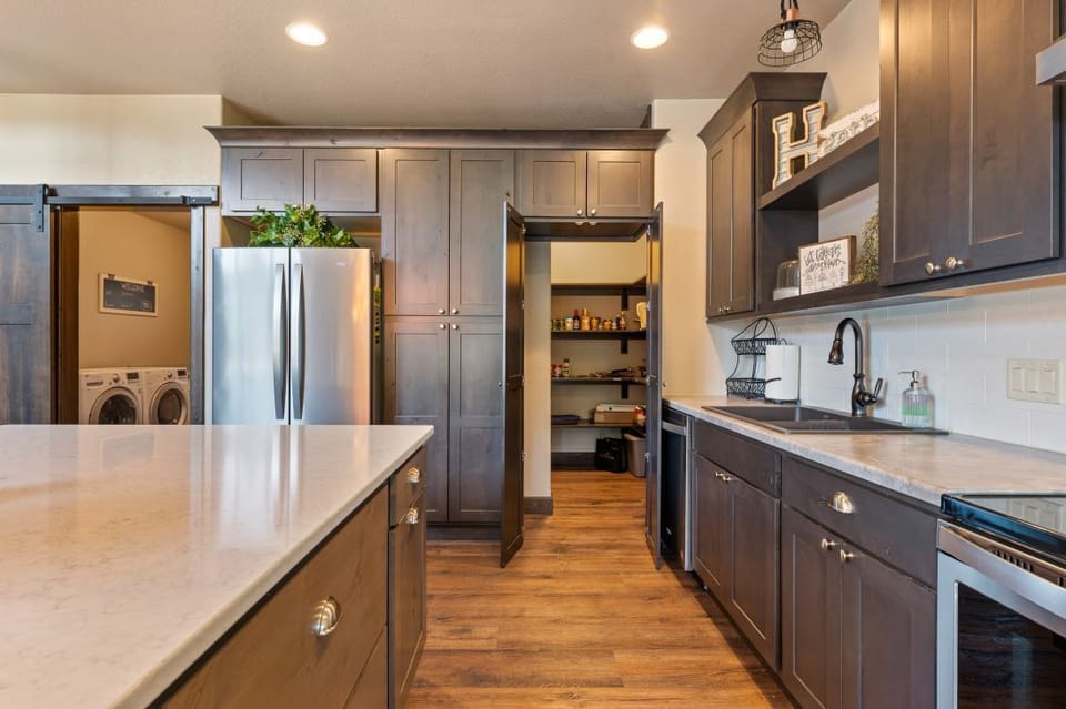 Walk-In Pantry