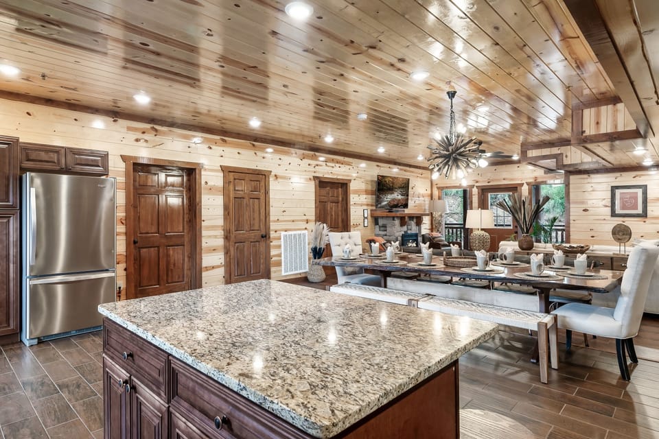 Large kitchen with island prep space and all the kitchen items you could need 
