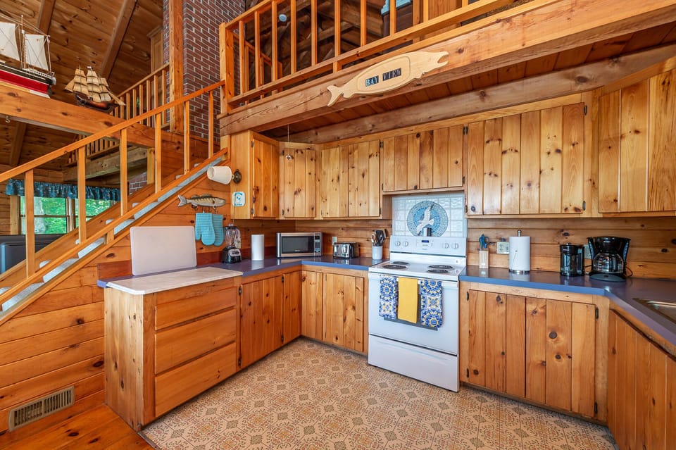 kitchen and appliances