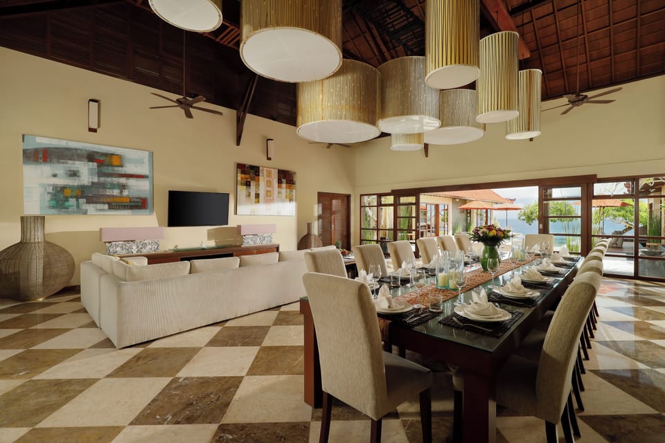 7 Bedroom Ocean View Pool Villa | Dining room