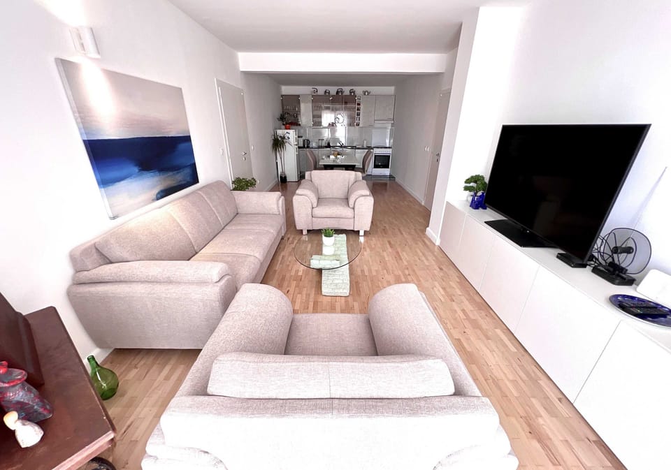Apartment (Two Bedroom Apartment with Terrace an) | Living room | 25-inch flat-screen TV with cable channels, TV