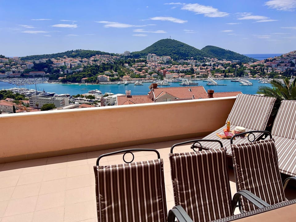 Apartment (Two Bedroom Apartment with Terrace an) | Terrace/patio