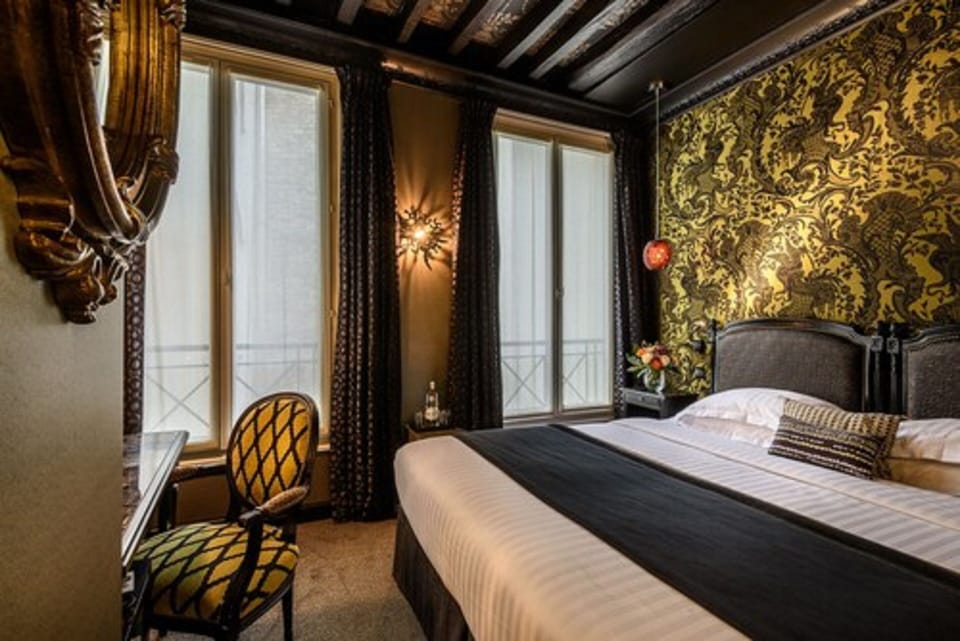 Standard Room | Premium bedding, minibar, in-room safe, desk