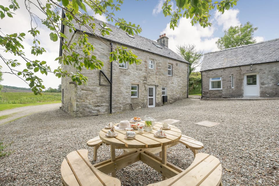 Cottage | Property grounds