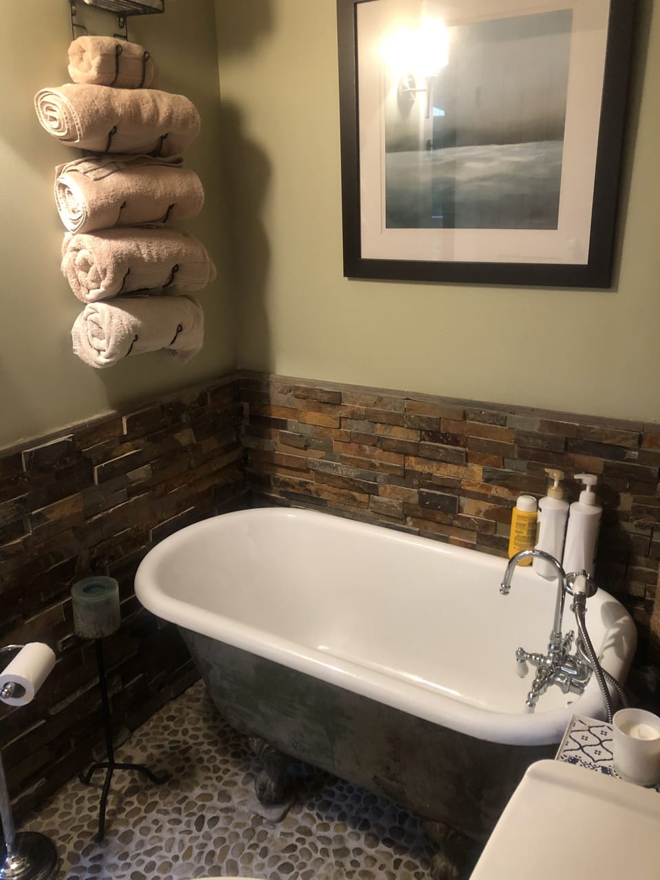 Lady Claw Tub in main floor bathroom 