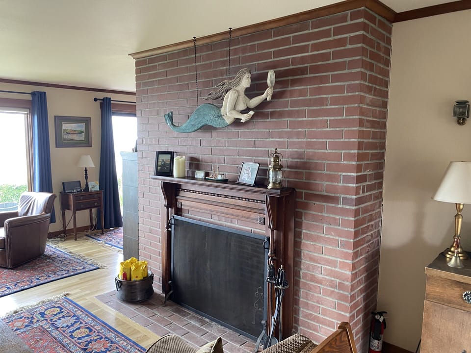 Wood fireplace - burn log supplied