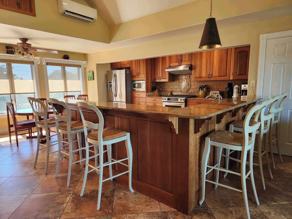 Bar Area, Seond Floor