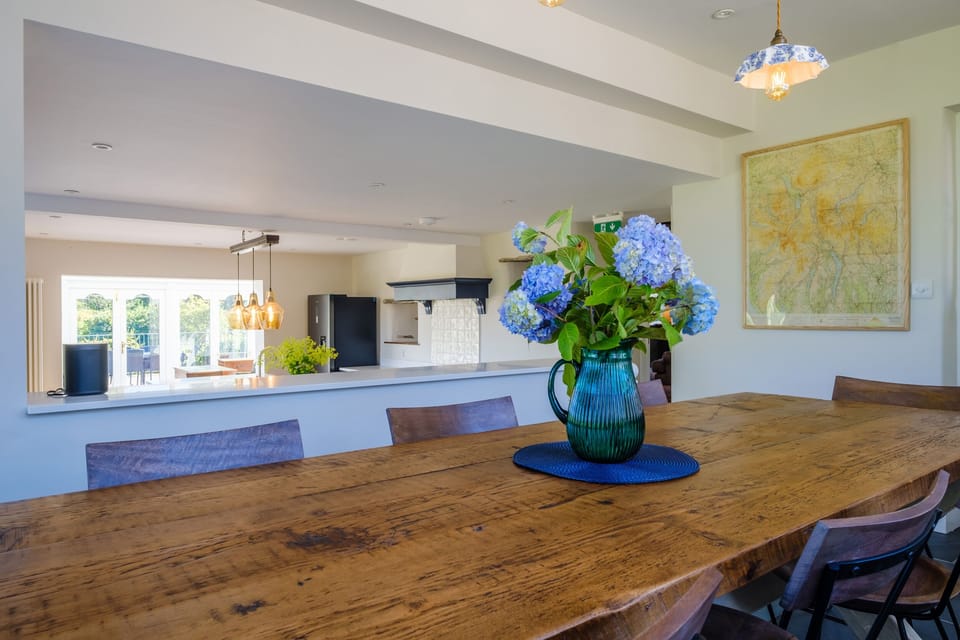 Cottage | Private kitchen | Fridge, dishwasher, electric kettle, cookware/dishes/utensils