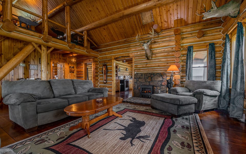 Western decor and inviting amenities make Cozy Cabin the space to make memories to last a lifetime