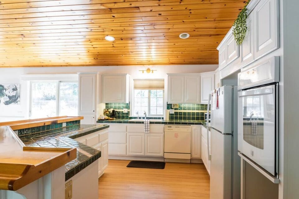 Open concept kitchen with all of the essentials you will need!