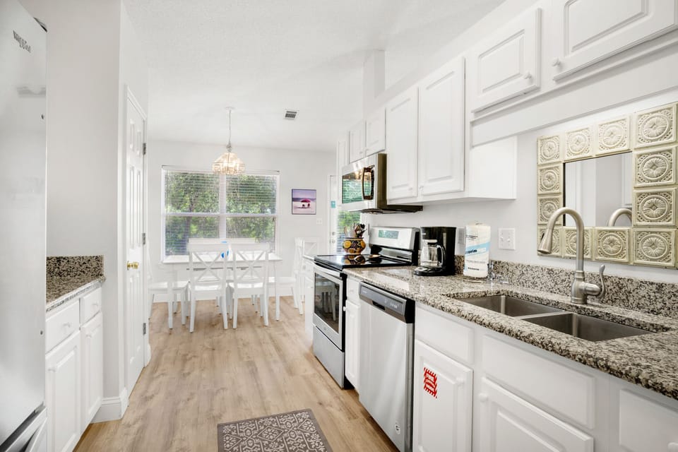 Fully equipped kitchen