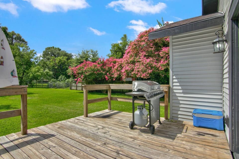 Fenced Yard