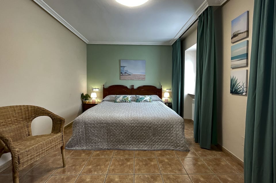 Traditional Double Room | Desk, laptop workspace, soundproofing, free WiFi