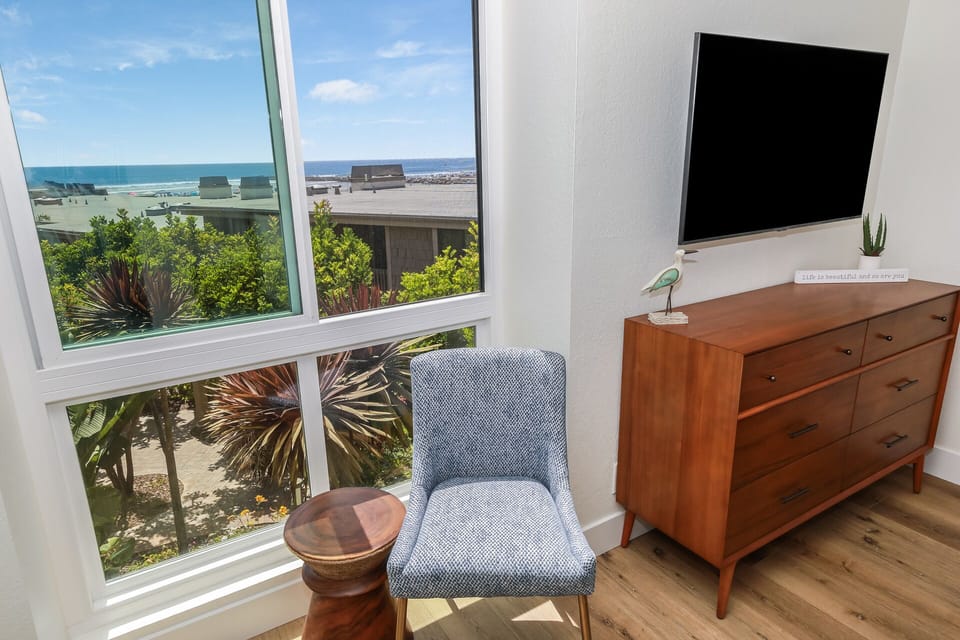 Ocean views from the 2nd bedroom