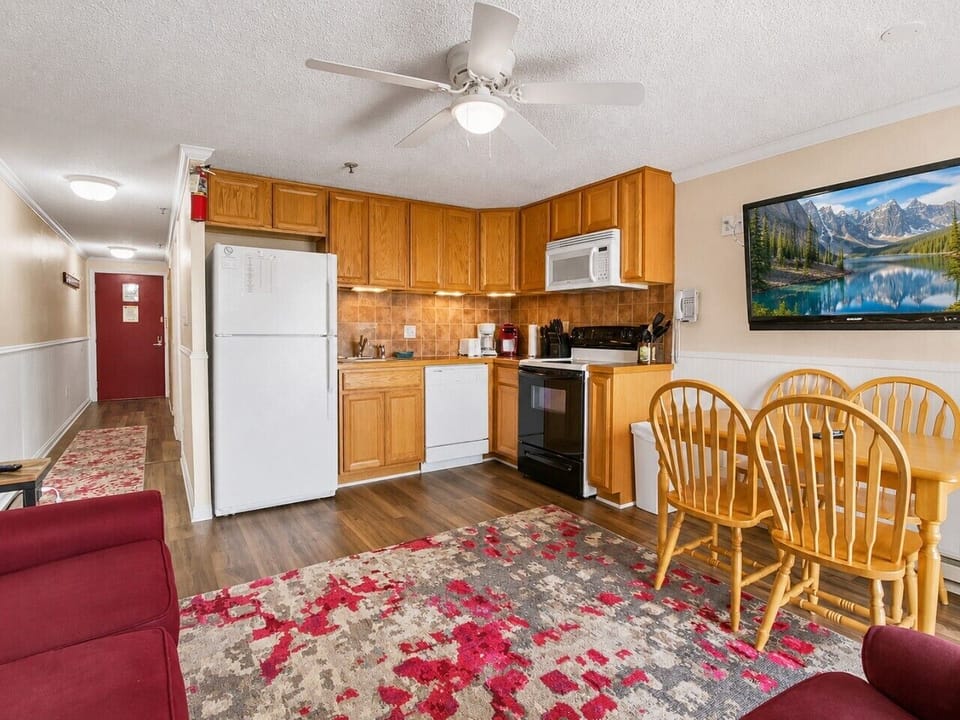 Remodeled kitchen is fully-equipped with pots, pans & utensils.
