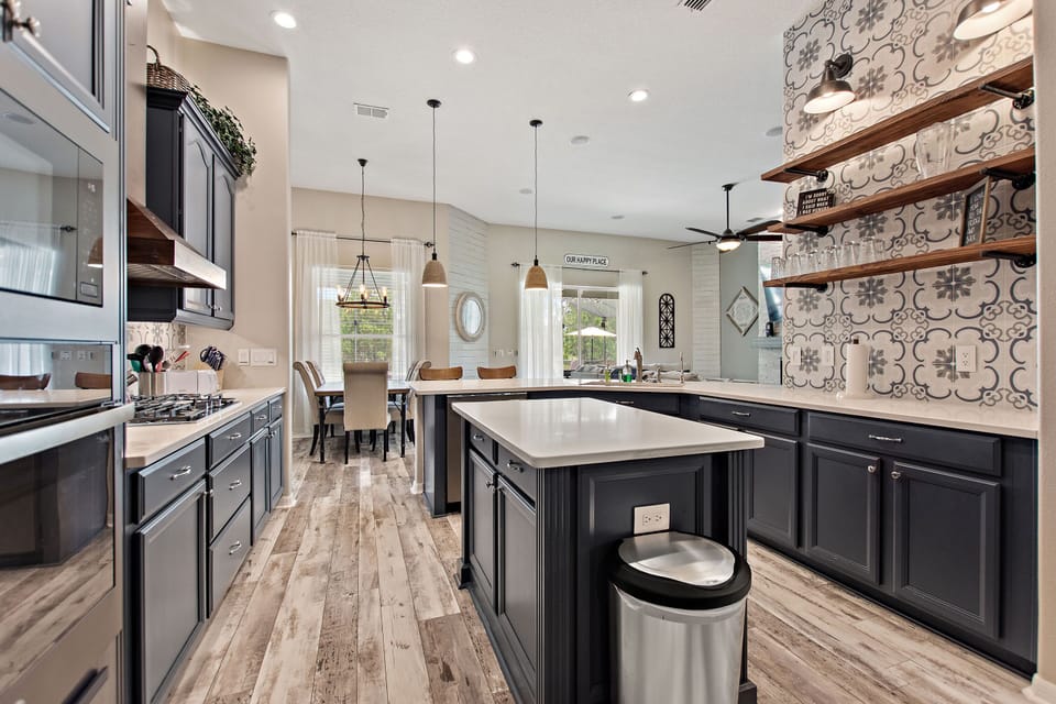 Kitchen fully-equipped with a stunning interior