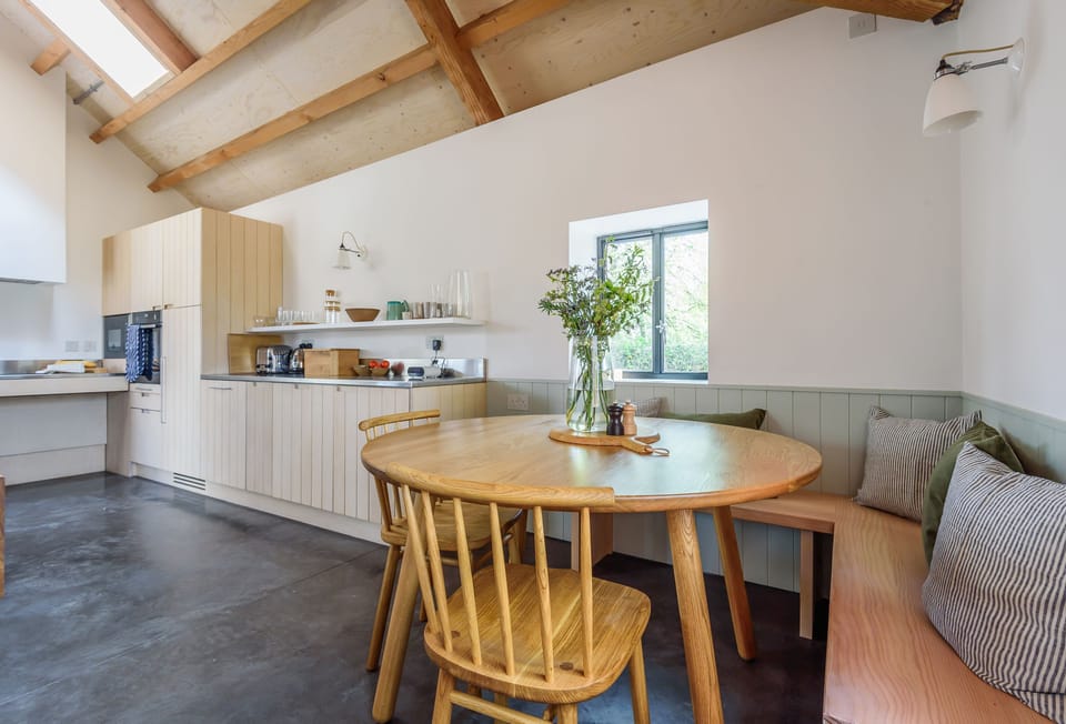 Kittwhistle, near Dorchester: The dining area and kitchen