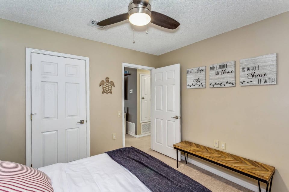 Comfortable and spacious second bedroom