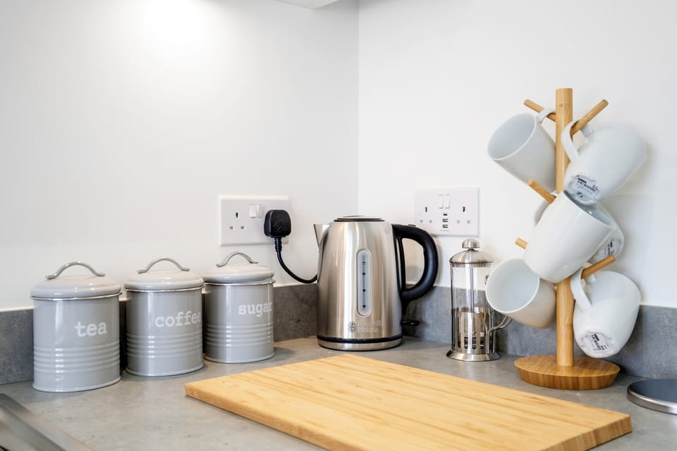 Basic House | Private kitchen | Electric kettle