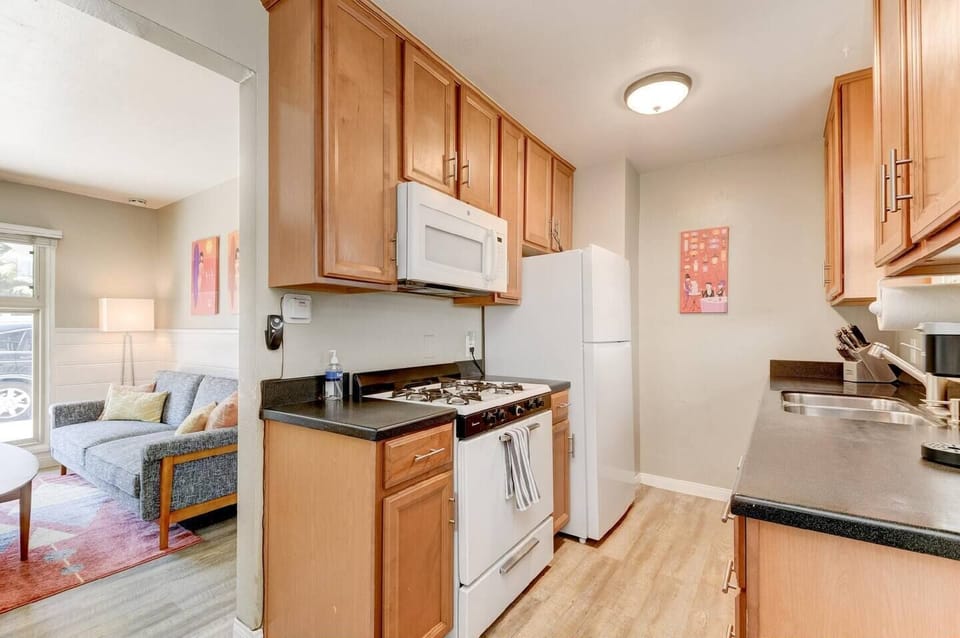 The kitchen comes complete with all the amenities to cook a meal for four. 