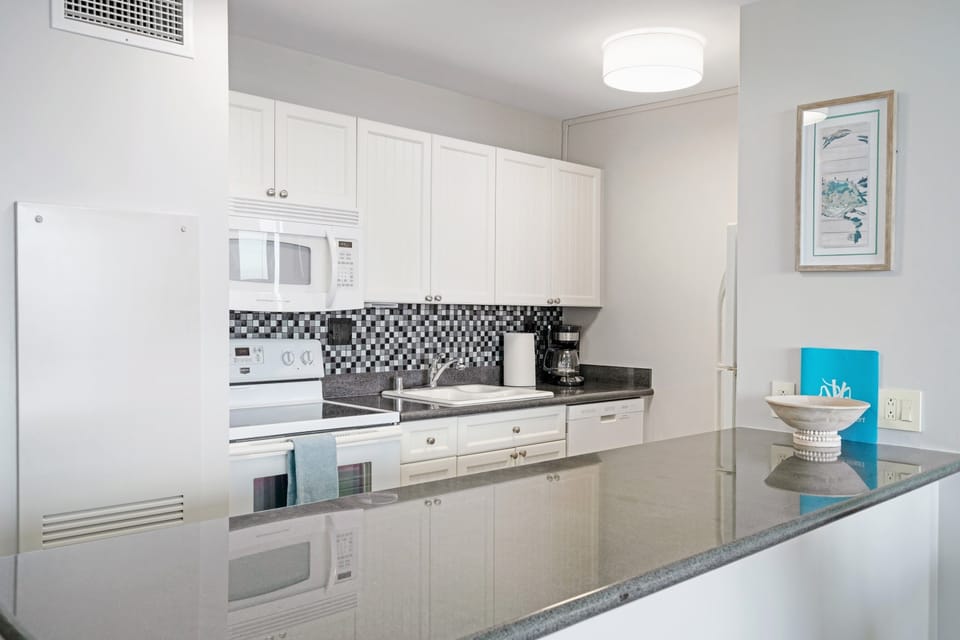 Fully equipped kitchen.