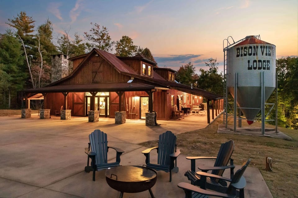 Bison View Lodge Barn