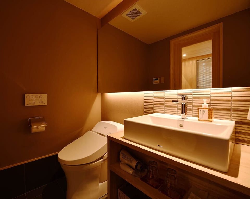 Quadruple Room, 2 Double Beds, Non Smoking | Desk, laptop workspace, free WiFi, bed sheets