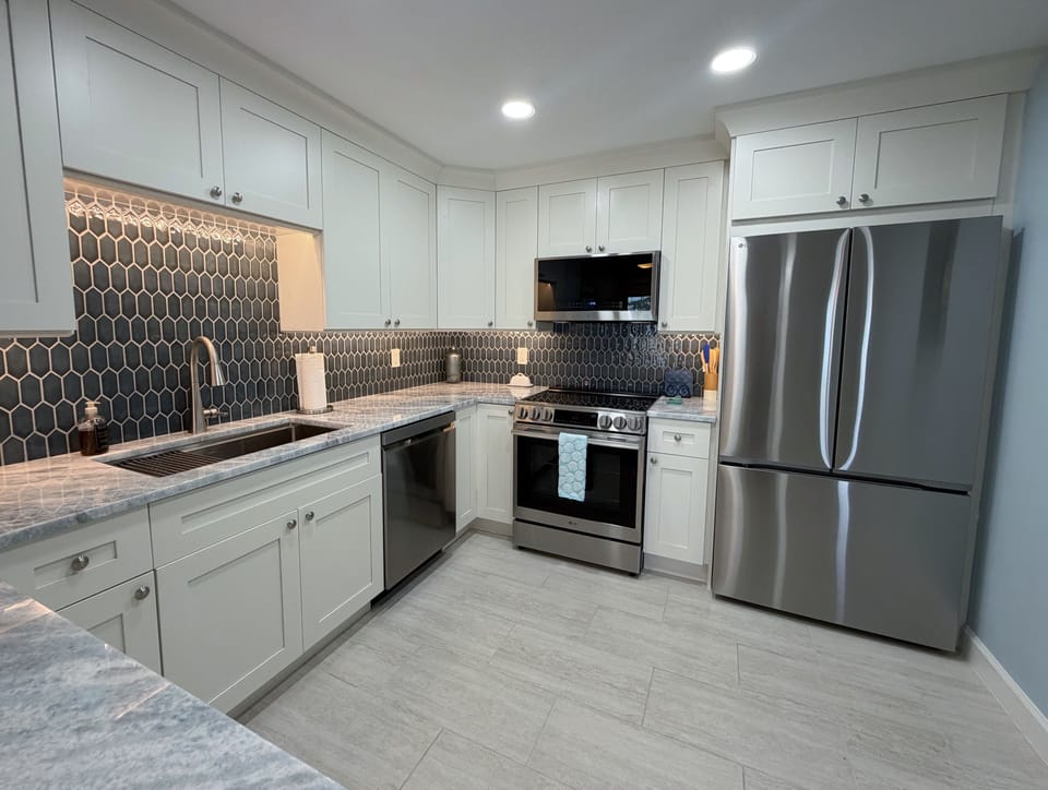 Fully remodeled kitchen with all the necessities you could need! - Fully remodeled kitchen with all the necessities you could need!