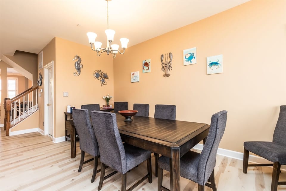 Sunset Island 15 Fountain Drive W Dining Area